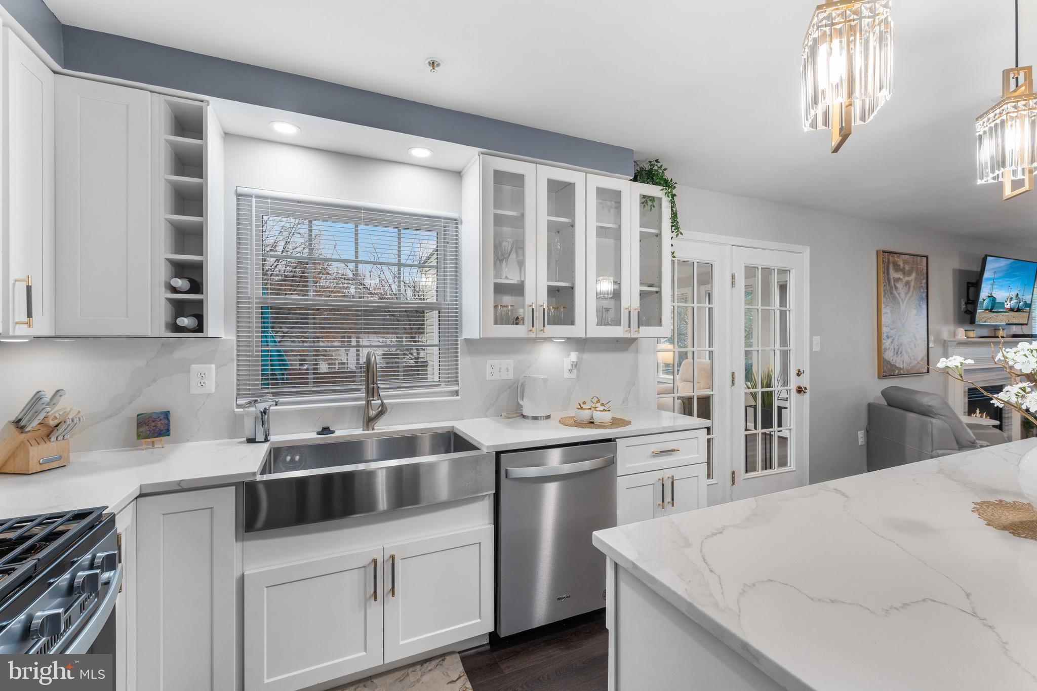 10106 Goldfinch Court Clinton, MD 20735 - Photo 9 of 40 Gourmet Kitchen