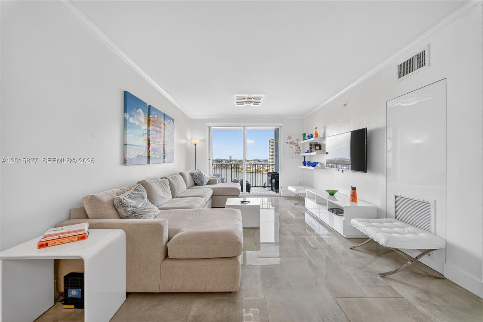 17150 North Bay Road, Unit 2905 Sunny Isles Beach, FL 33160 - Photo 4 of 30