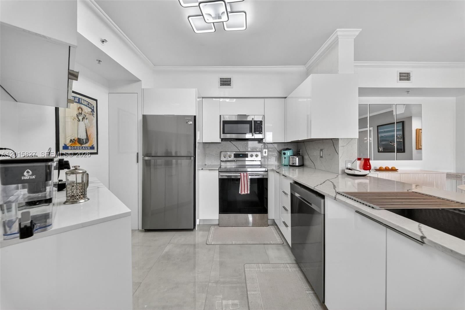 17150 North Bay Road, Unit 2905 Sunny Isles Beach, FL 33160 - Photo 7 of 30