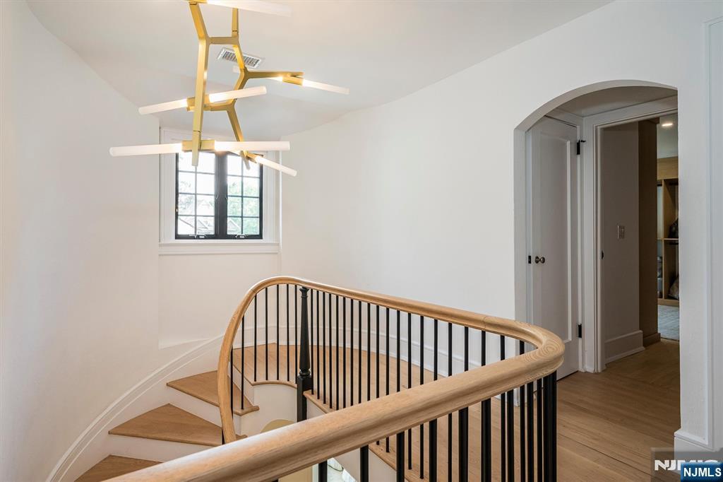 495 Ridgewood Avenue Glen Ridge, NJ 07028 - Photo 21 of 44 Gallery Image 21