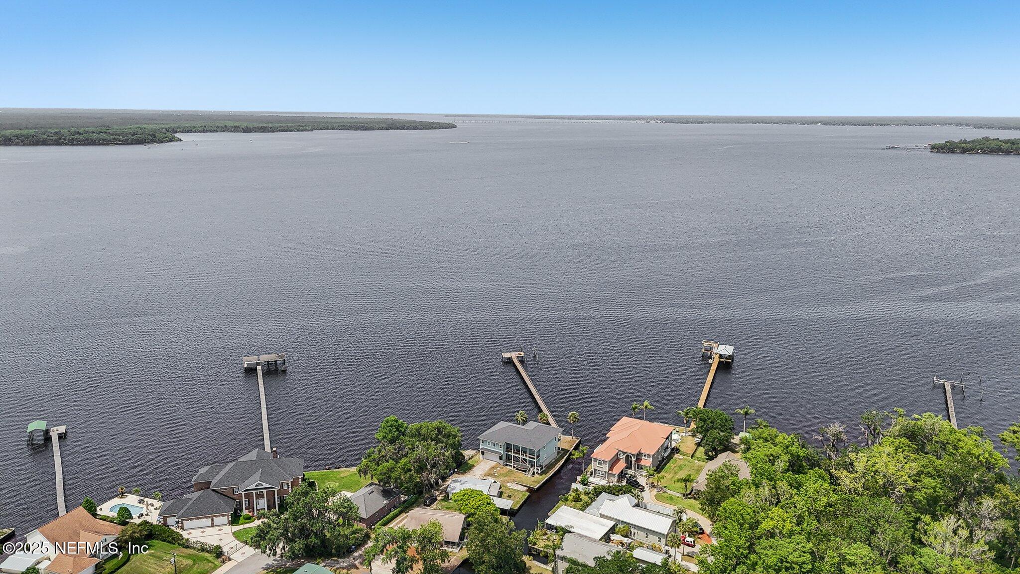 2878 Adams Road St. Augustine, FL 32092 - Photo 21 of 101 a bathroom with a sink and a mirror