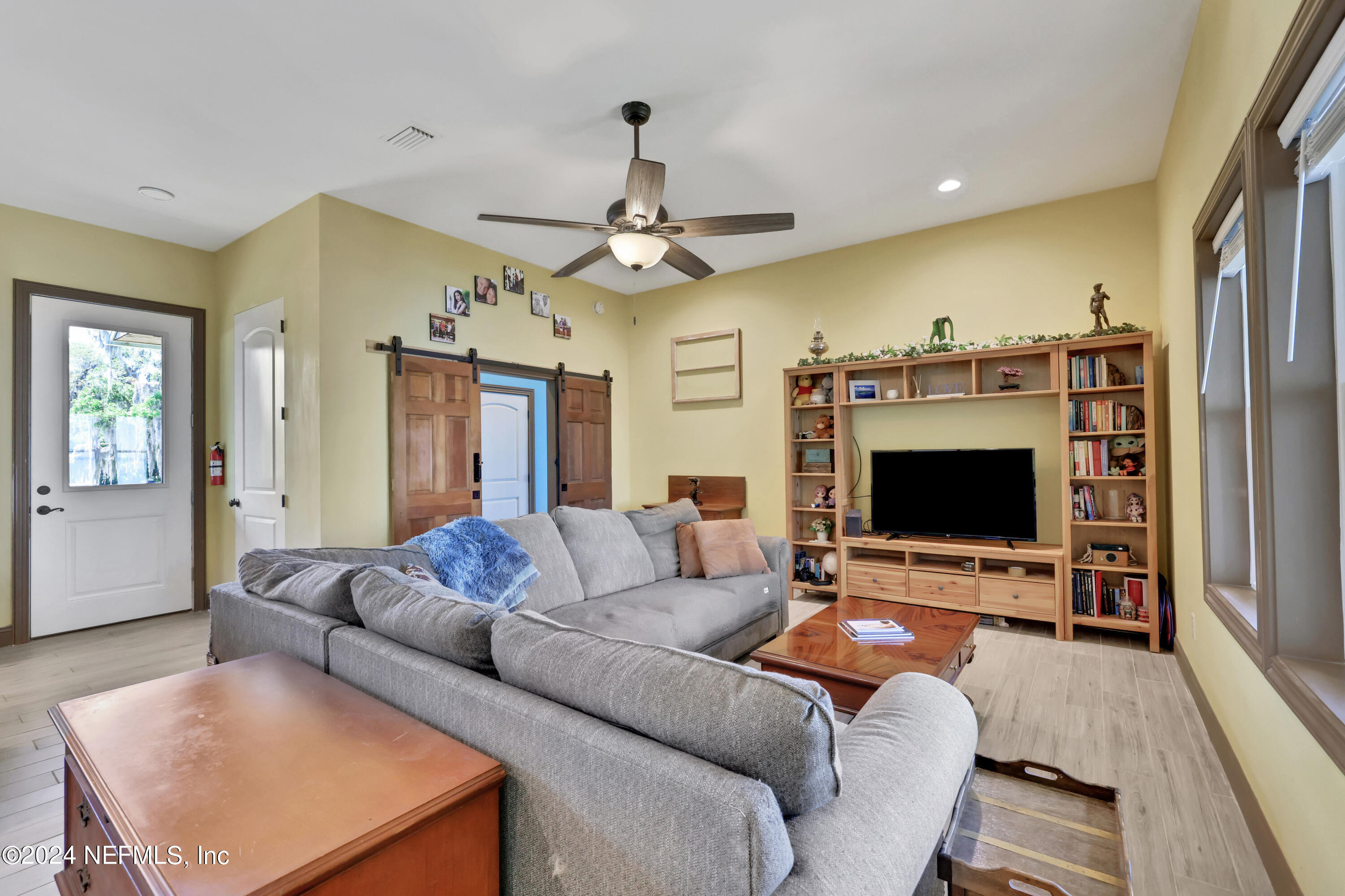 2878 Adams Road St. Augustine, FL 32092 - Photo 43 of 101 Family room