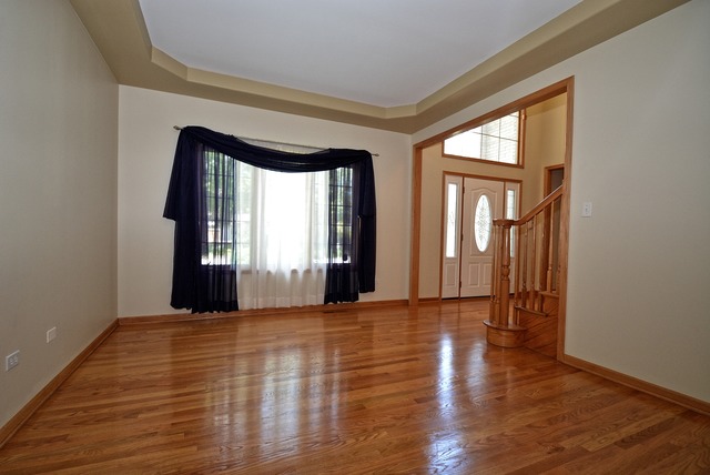 2501 Hickory Road Homewood, IL 60430 - Photo 4 of 18