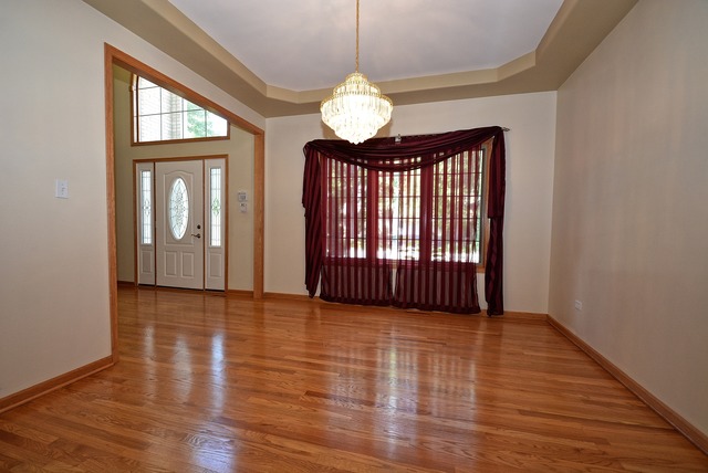 2501 Hickory Road Homewood, IL 60430 - Photo 5 of 18