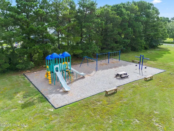 $300,000 | 38 Dragonfly Lane, Hampstead, NC 28443