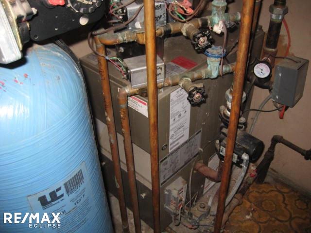 6616 Newark Road Imlay City, MI 48444 - Photo 7 of 14 31331129-6.JPG