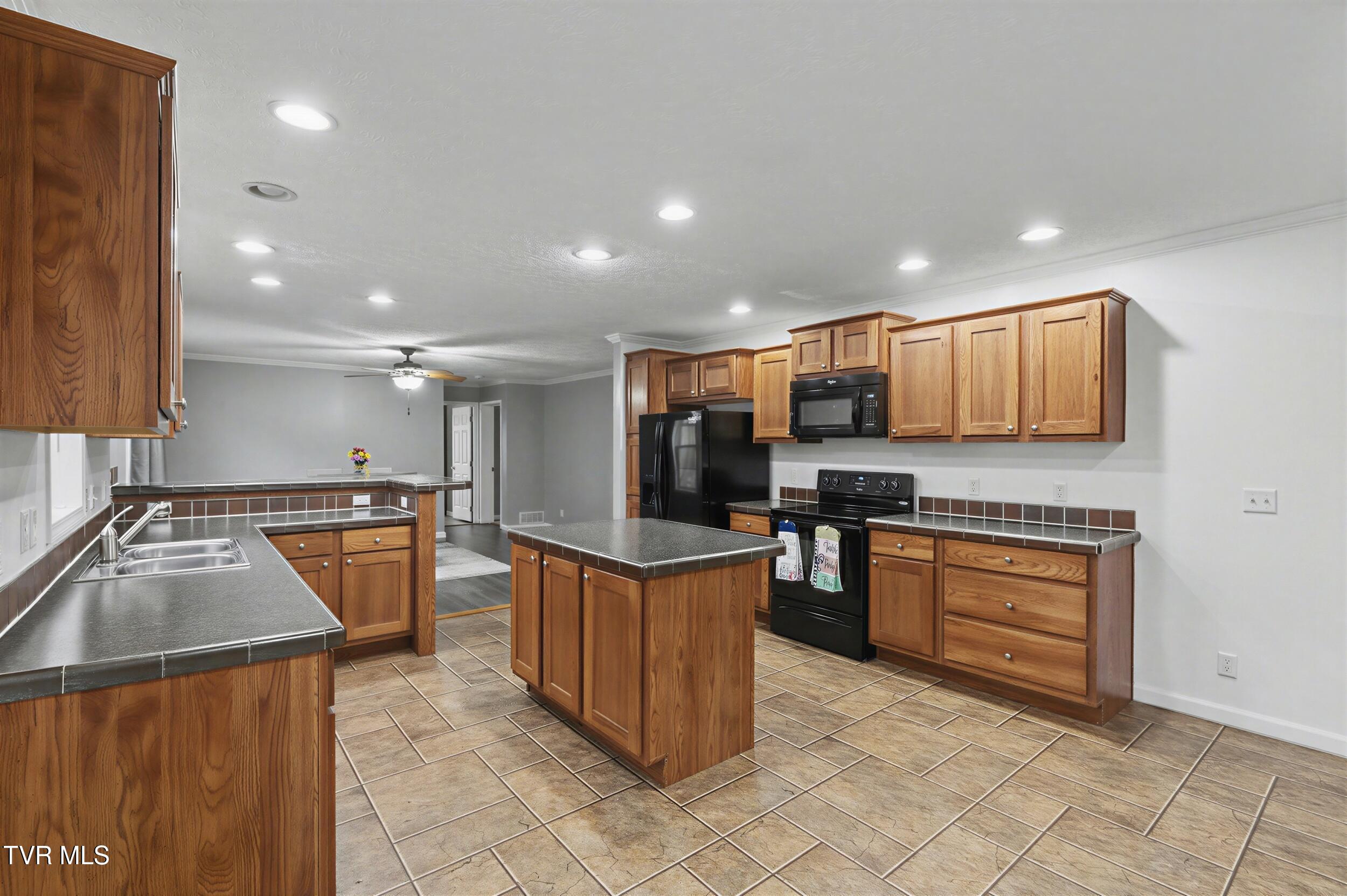 268 Washington College Station Road Limestone, TN 37681 - Photo 9 of 55 10_41