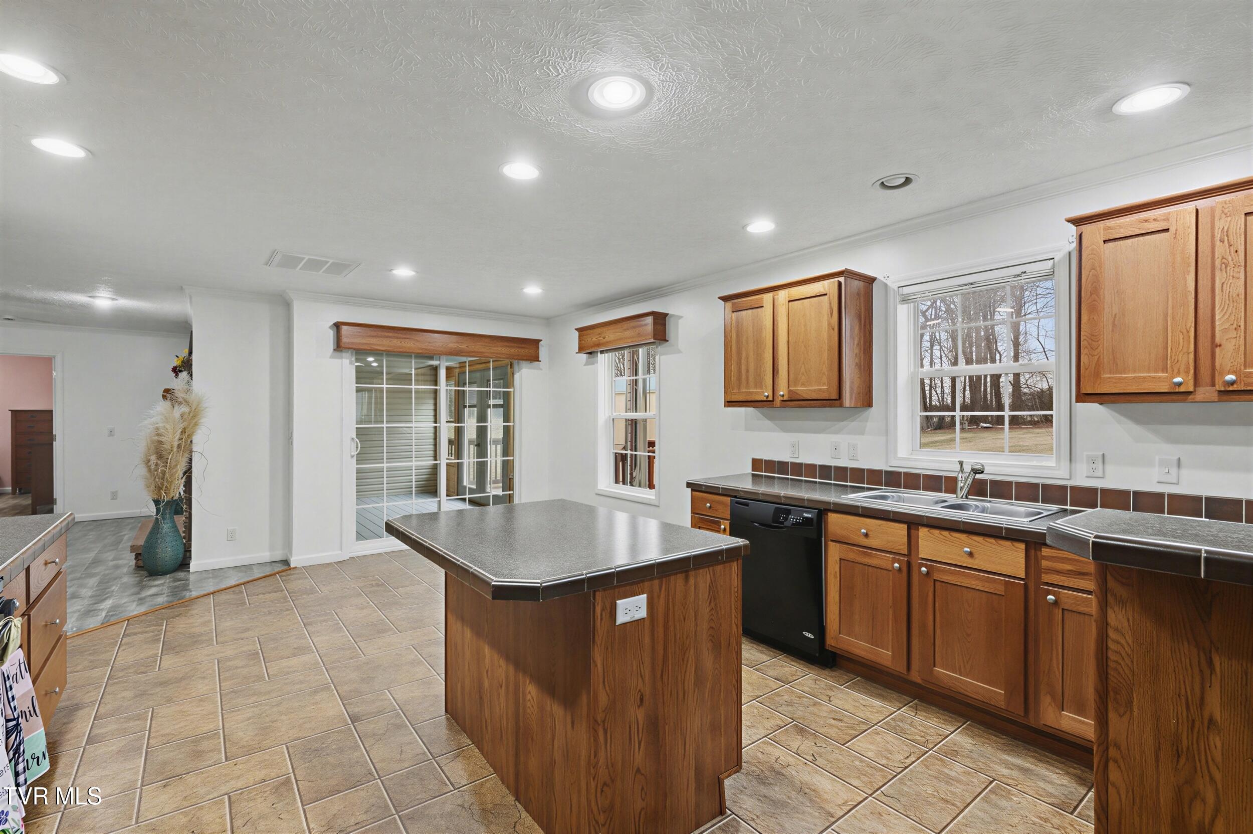 268 Washington College Station Road Limestone, TN 37681 - Photo 10 of 55 11_42