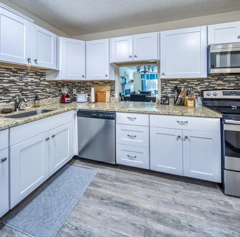 $205,000 | 1516 South Lakeside Drive, Unit 205, Lake Worth Beach, FL 33460