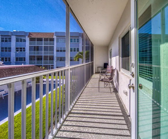 $205,000 | 1516 South Lakeside Drive, Unit 205, Lake Worth Beach, FL 33460