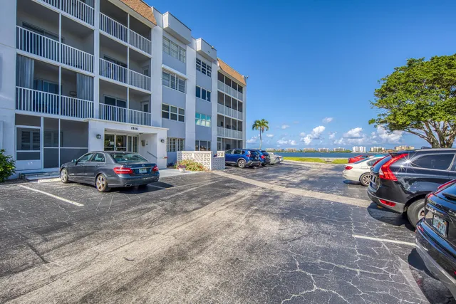 $205,000 | 1516 South Lakeside Drive, Unit 205, Lake Worth Beach, FL 33460