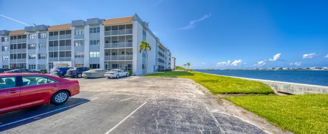 $205,000 | 1516 South Lakeside Drive, Unit 205, Lake Worth Beach, FL 33460