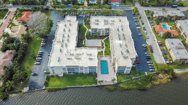 $205,000 | 1516 South Lakeside Drive, Unit 205, Lake Worth Beach, FL 33460