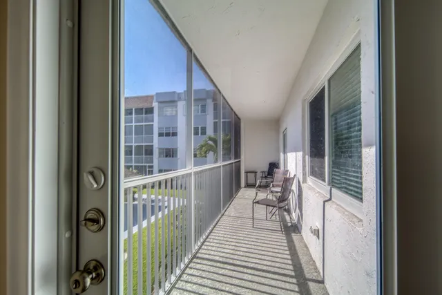 $205,000 | 1516 South Lakeside Drive, Unit 205, Lake Worth Beach, FL 33460