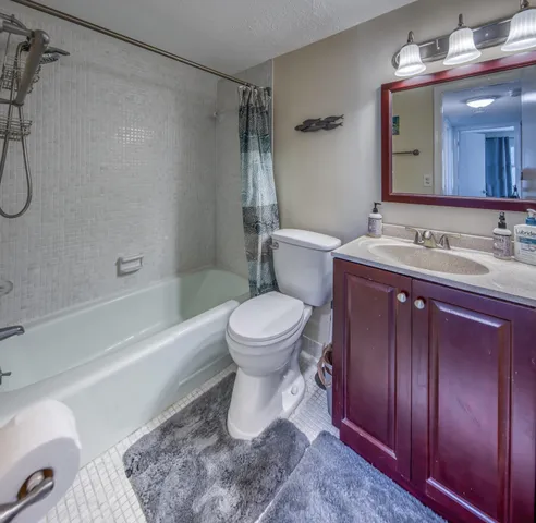 $205,000 | 1516 South Lakeside Drive, Unit 205, Lake Worth Beach, FL 33460