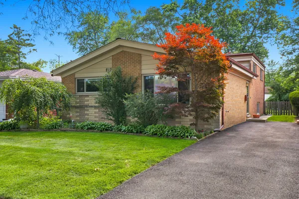 $3,700 | 613 Leamington Avenue, Wilmette, IL 60091