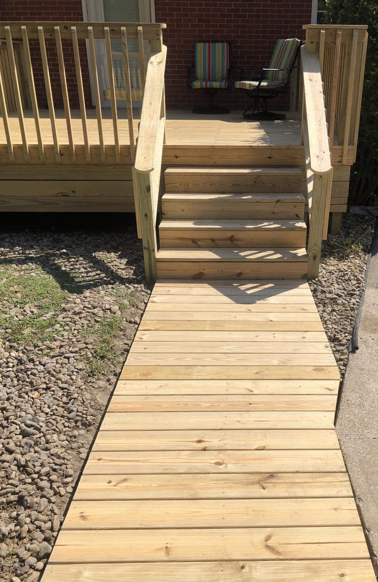 1037 Clayborne Road Louisville, KY 40214 - Photo 3 of 32 New deck 3