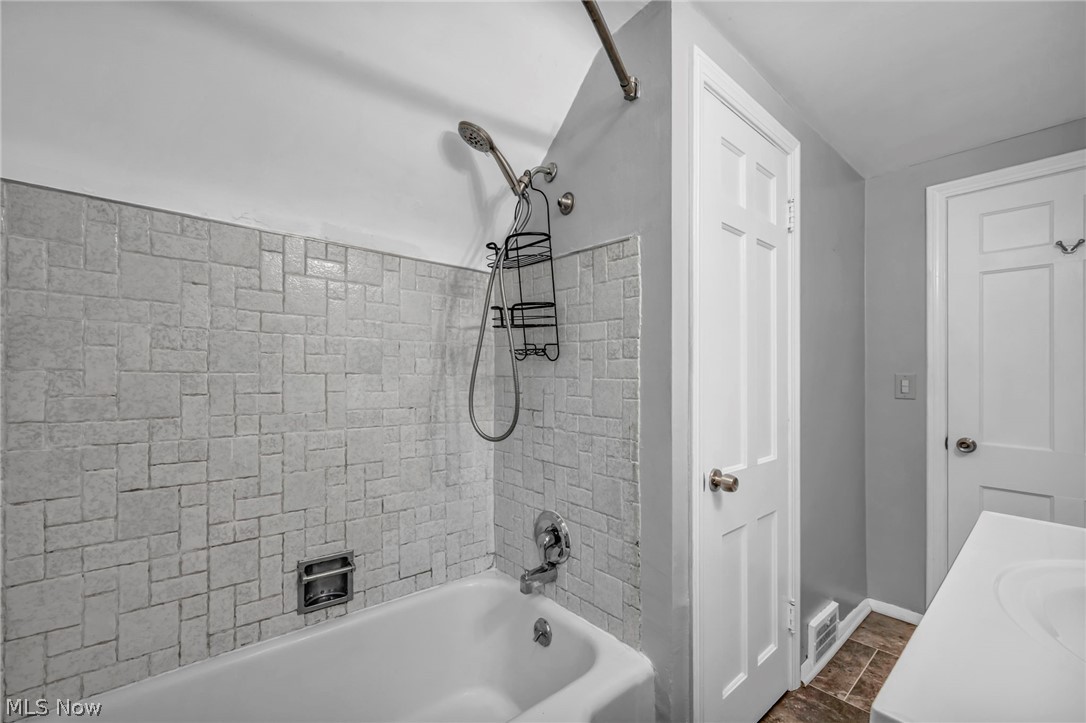 6524 East Pleasant Valley Road Independence, OH 44131 - Photo 26 of 42