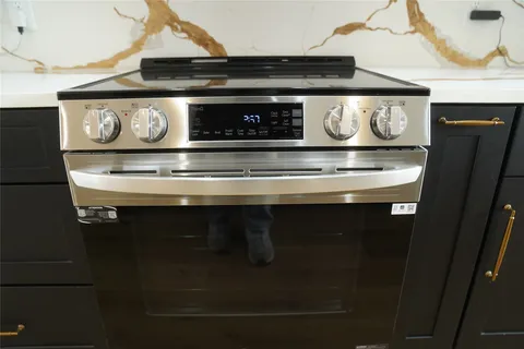 $365,000 | 5947 Collingsworth Street, Houston, TX 77026