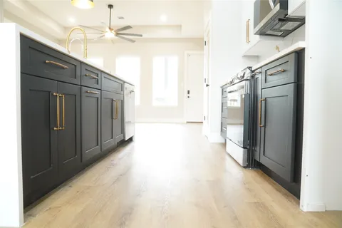 $365,000 | 5947 Collingsworth Street, Houston, TX 77026