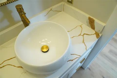 $365,000 | 5947 Collingsworth Street, Houston, TX 77026