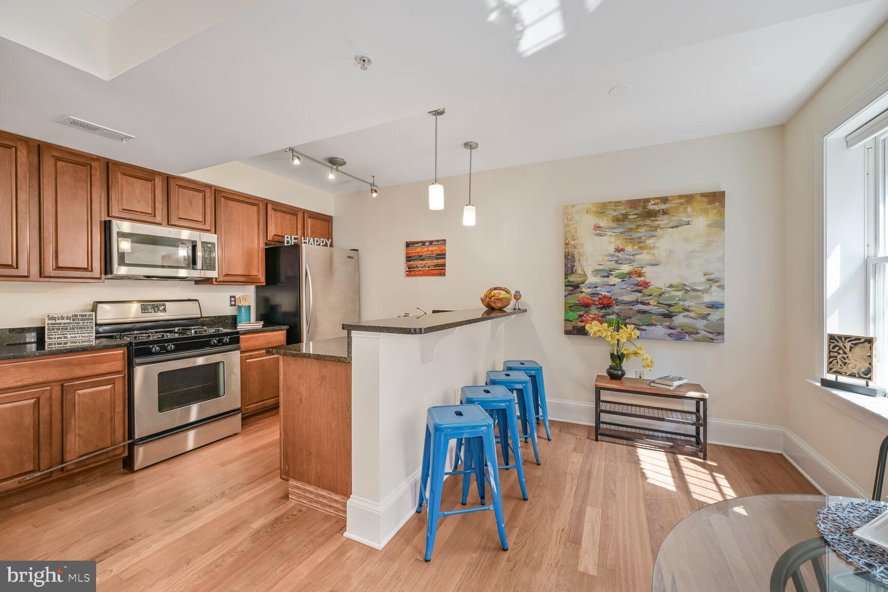 1465 Columbia Road Northwest, Unit 102 Washington, DC 20009 - Photo 7 of 23 Kitchen