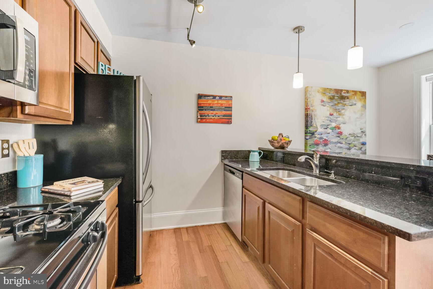 1465 Columbia Road Northwest, Unit 102 Washington, DC 20009 - Photo 9 of 23 Kitchen