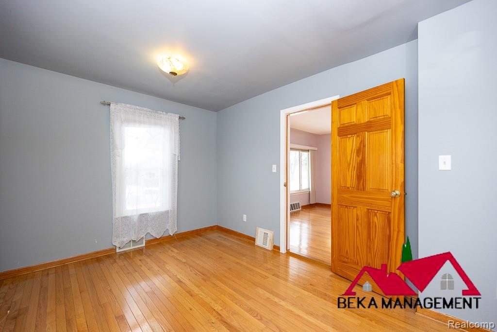26627 Rialto Street Madison Heights, MI 48071 - Photo 6 of 20 011_178A9934.jpg
