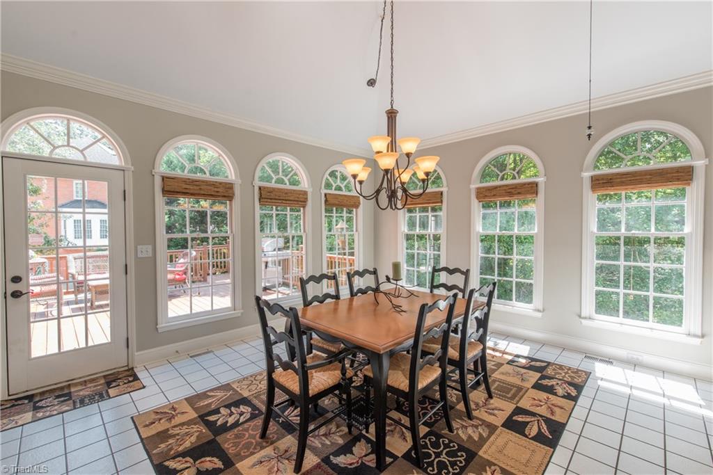1511 Carters Grove Road Clemmons, NC 27012 - Photo 11 of 30 Large eating area in the open kitchen, you can visit with your family or guest while preparing a wonderful meal.
