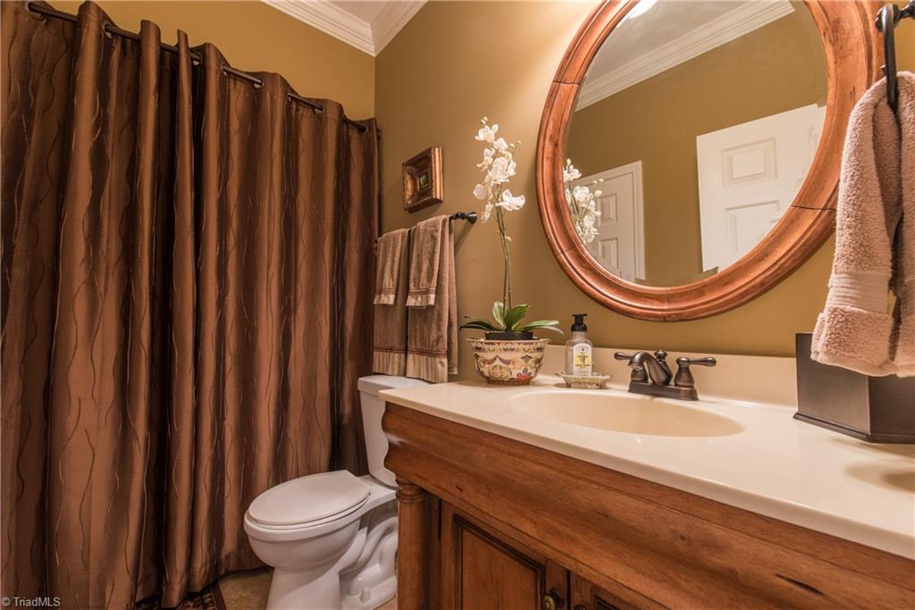 1511 Carters Grove Road Clemmons, NC 27012 - Photo 26 of 30 Main level bathroom