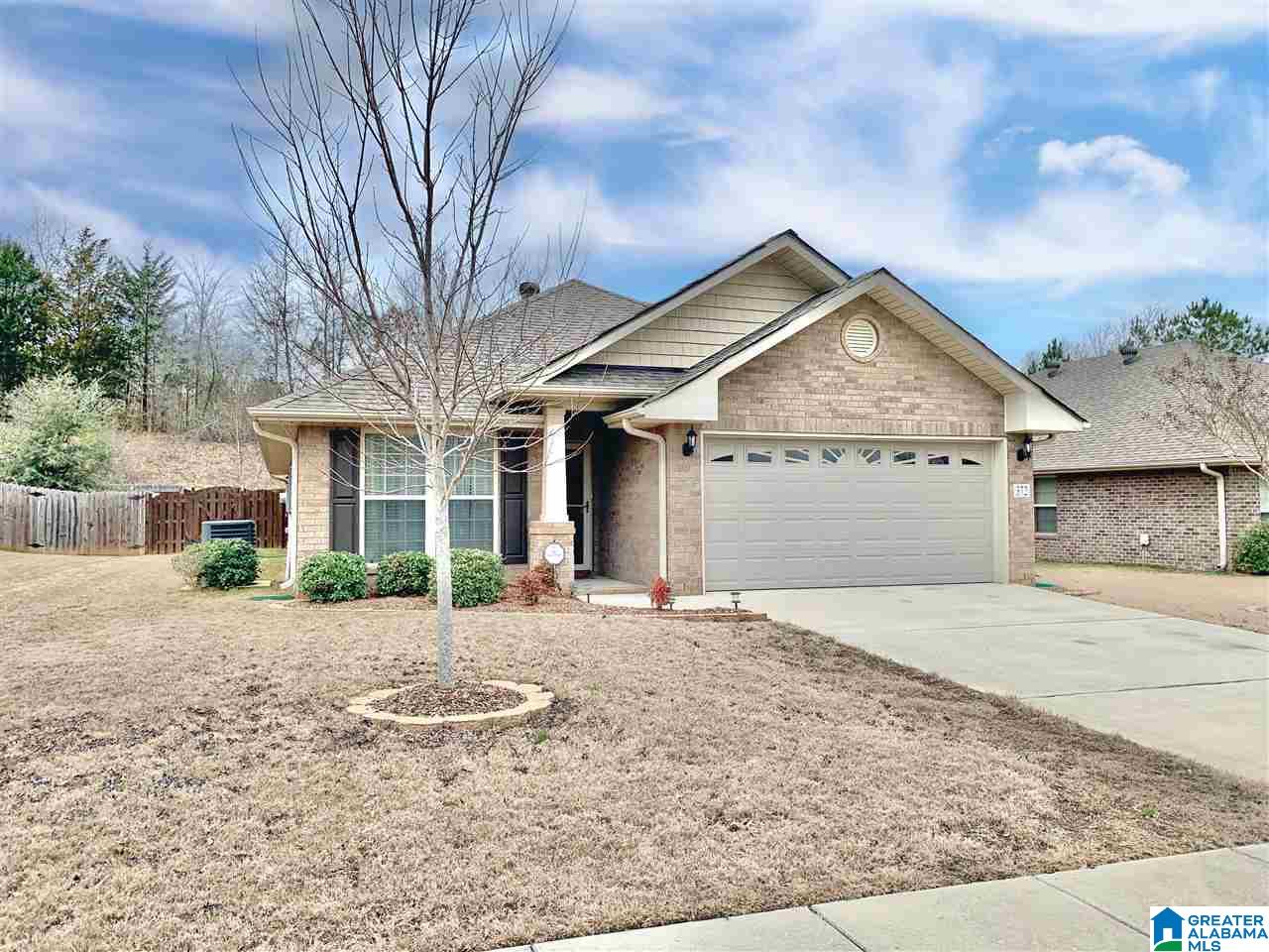372 Vincent Street Alabaster, AL 35007 - Photo 3 of 33 Gallery Image 3
