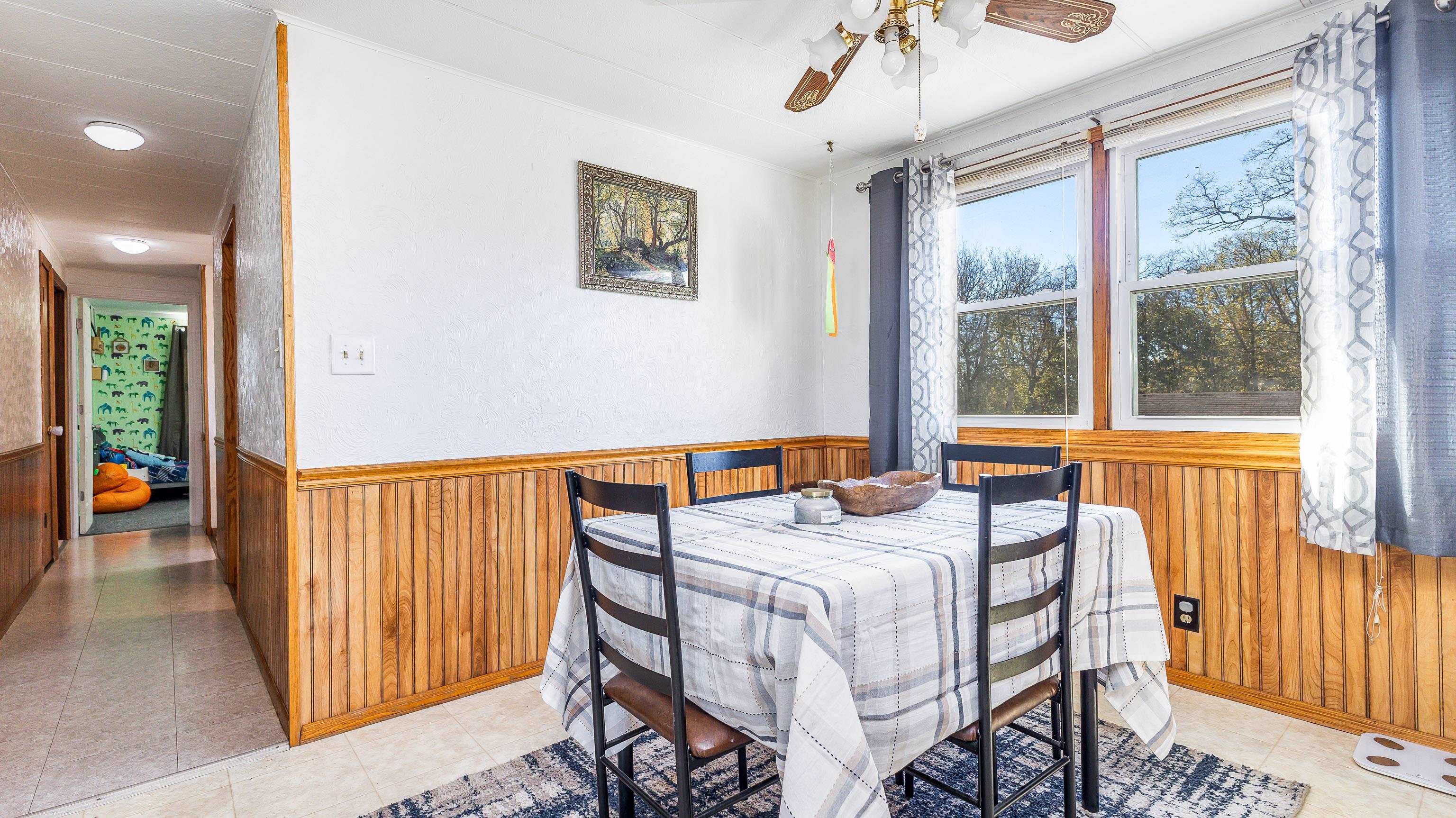 620 Clinton Street Galena, IL 61036 - Photo 16 of 37 a bedroom with a bed and a window