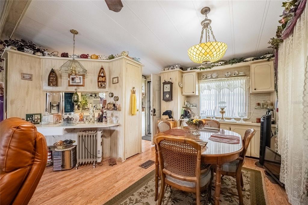 2055 South Floral Avenue, Unit 306 Bartow, FL 33830 - Photo 12 of 42 a view of a dining room with furniture