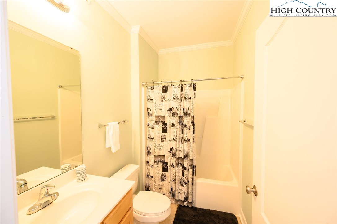 188 Cecil Miller Road, Unit 303 Boone, NC 28607 - Photo 19 of 27 Gallery Image 19
