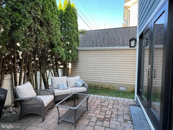 a view of outdoor space yard and patio