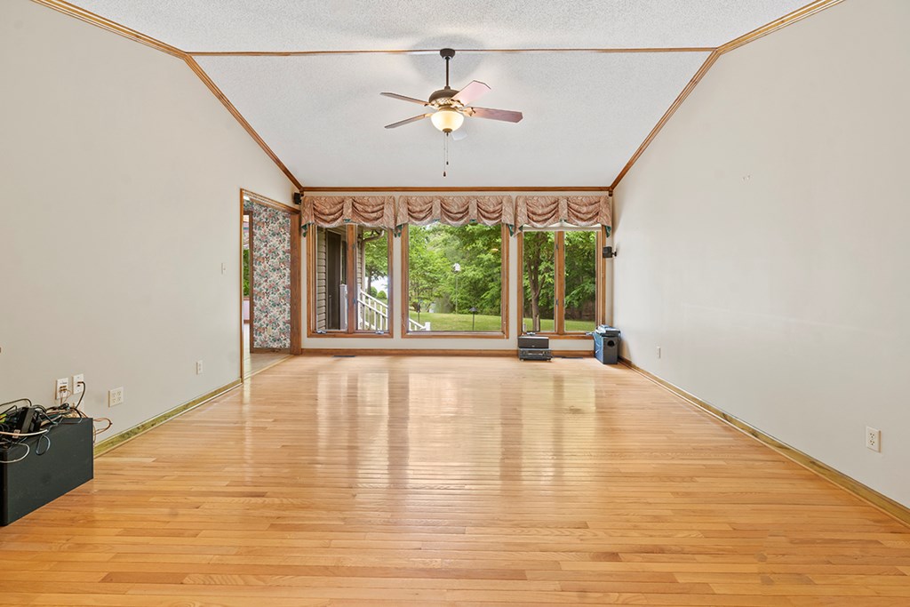 3060 Scurry Island Road Chappells, SC 29037 - Photo 7 of 22