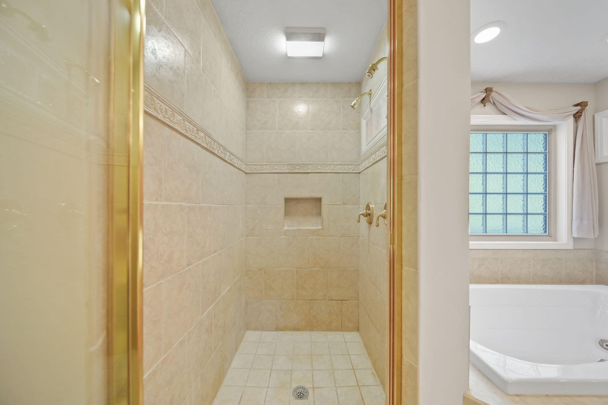 9979 Summerfield Road Temperance, MI 48182 - Photo 33 of 47 37-web-or-mls-DSC09231