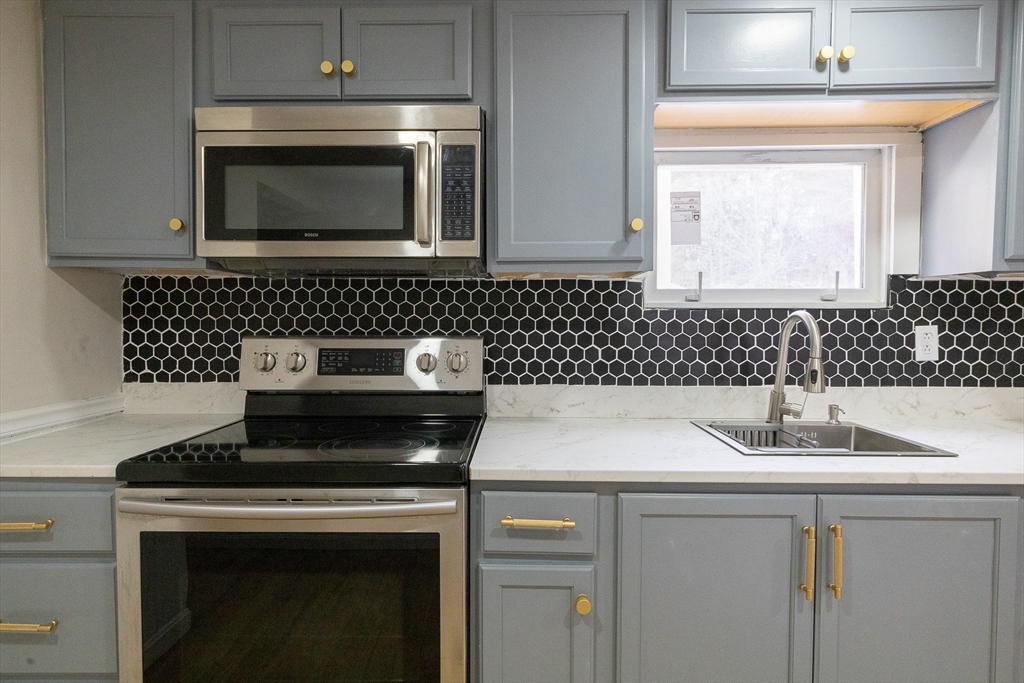 145 Spruce Street Winchendon, MA 01475 - Photo 3 of 30