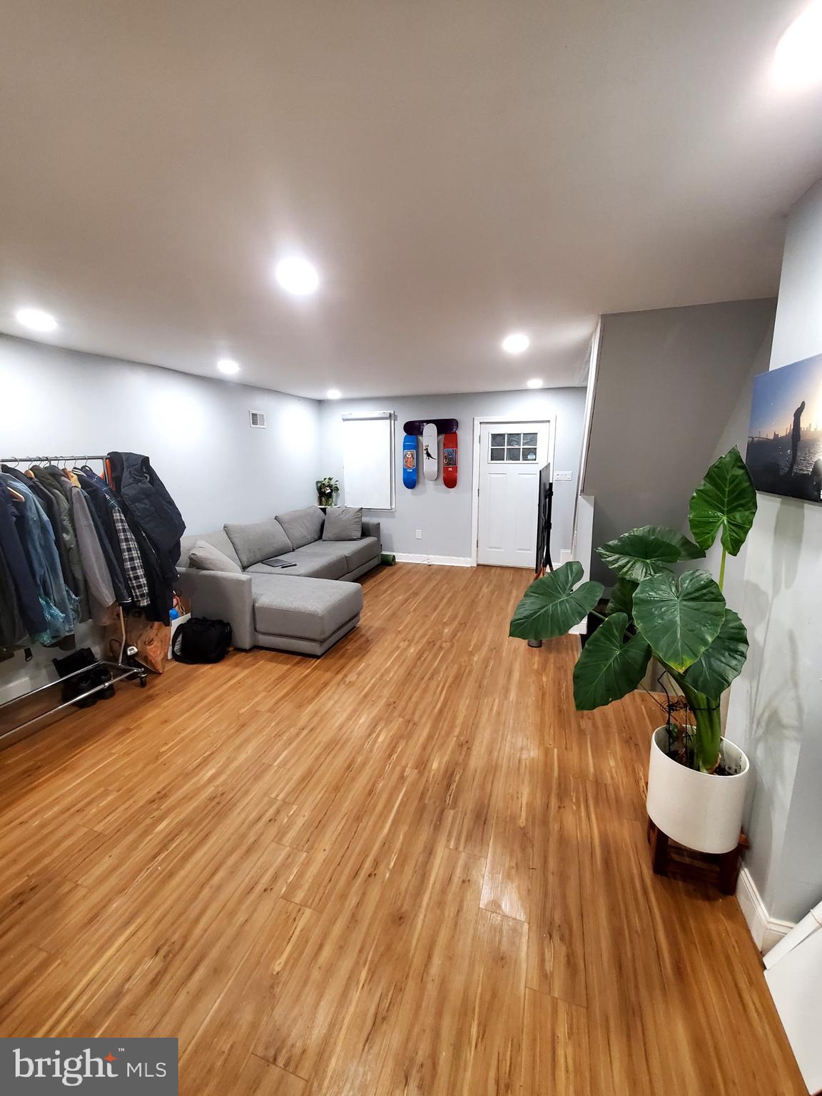 919 Edgemore Road Philadelphia, PA 19151 - Photo 5 of 17 Gallery Image 5