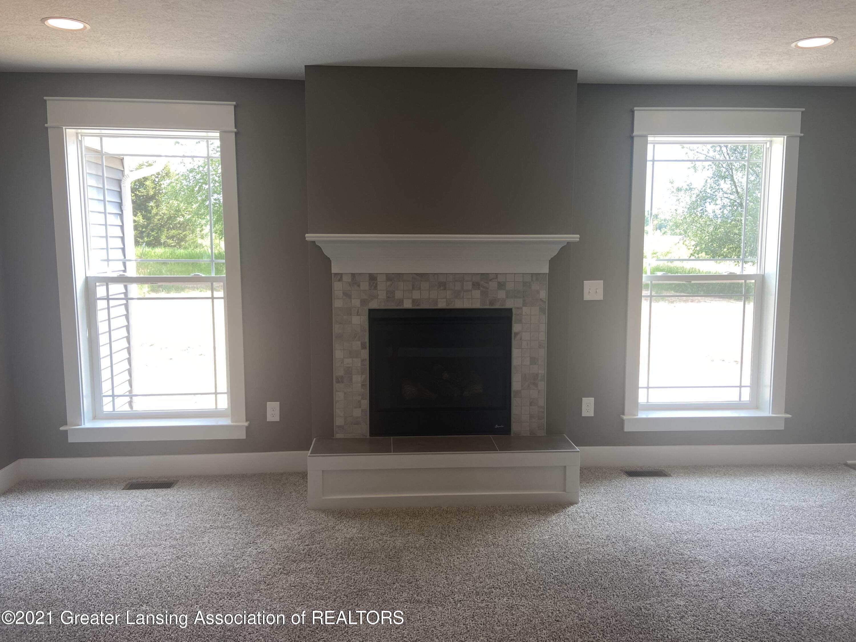 2805 Lindsey Road Jackson, MI 49201 - Photo 3 of 19 IMG_7688