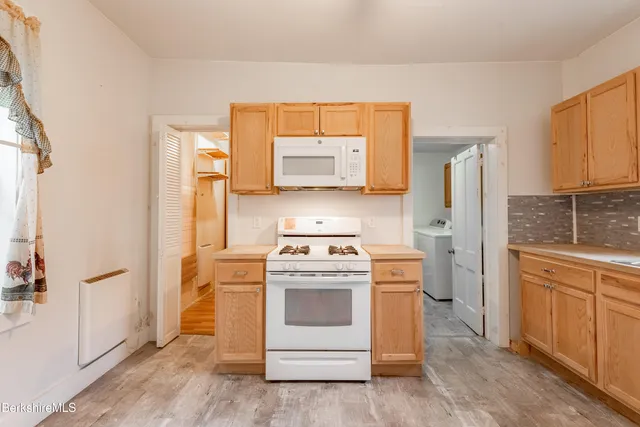 $145,900 | 469 Fenn Street, Pittsfield, MA 01201