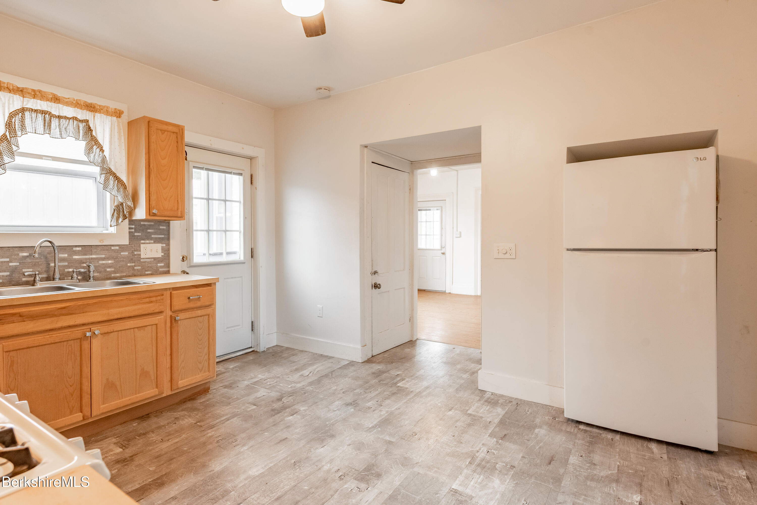 469 Fenn Street Pittsfield, MA 01201 - Photo 17 of 31 Kitchen