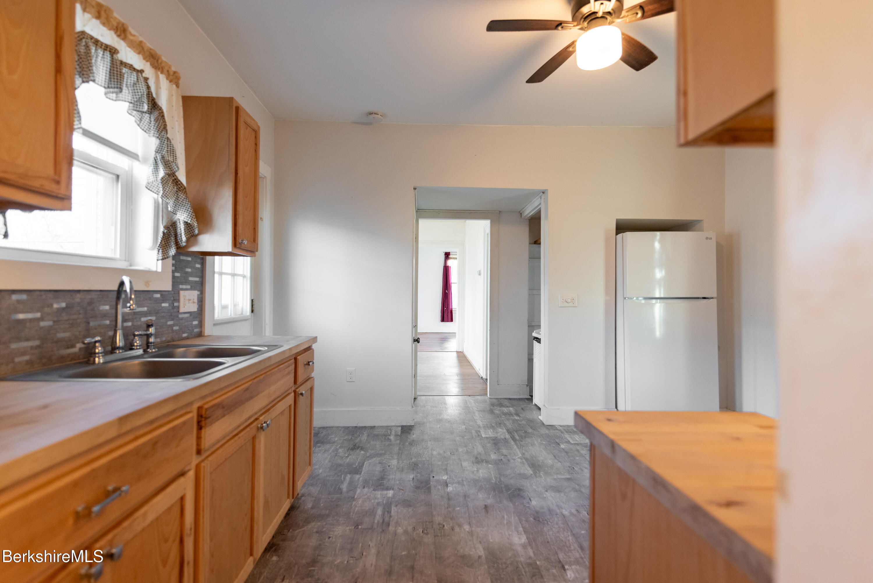 469 Fenn Street Pittsfield, MA 01201 - Photo 18 of 31 Kitchen