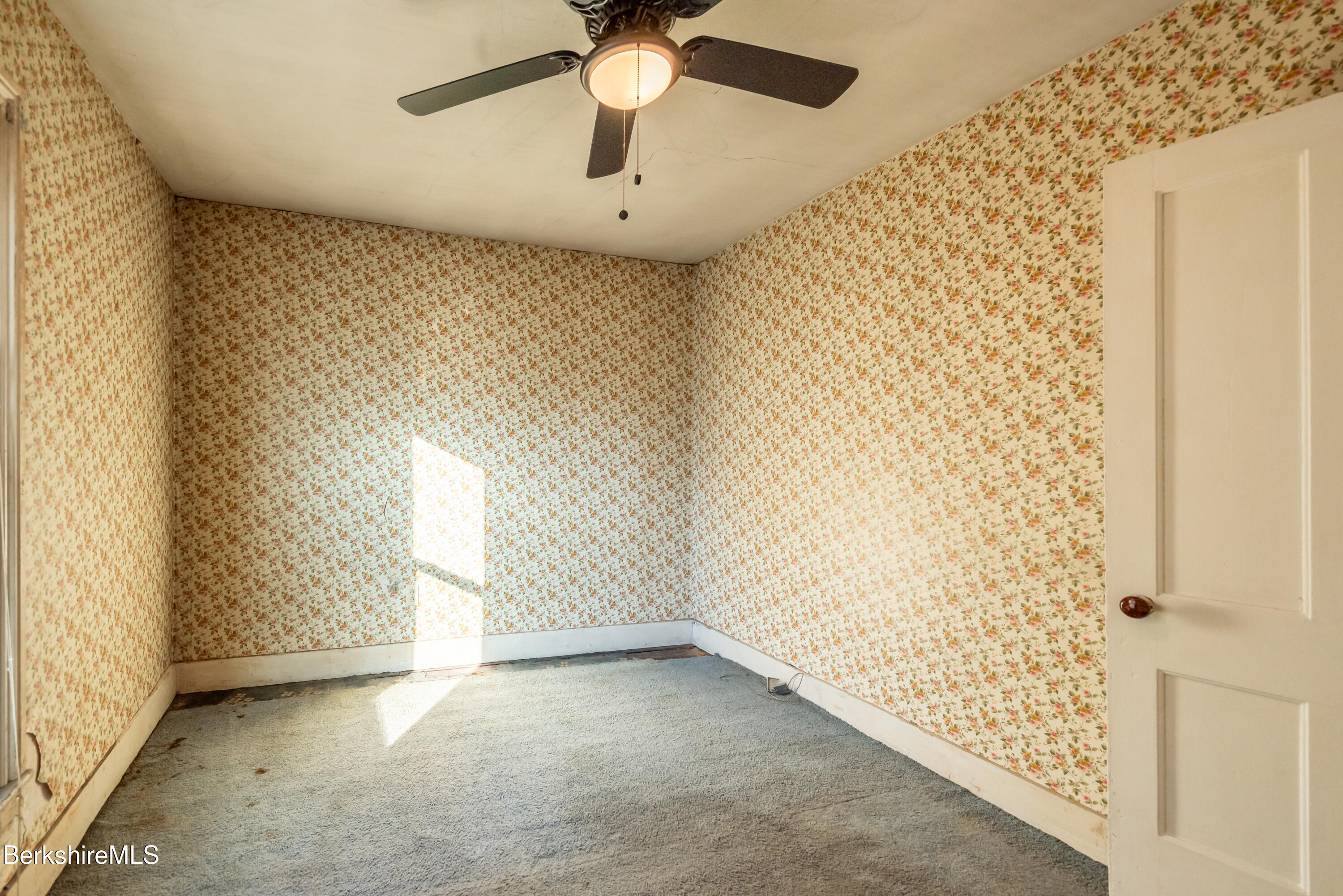 469 Fenn Street Pittsfield, MA 01201 - Photo 28 of 31 2nd Floor Bedroom 3