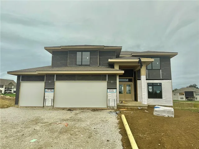 $747,467 | 7616 North Booth Avenue, Kansas City, MO 64138