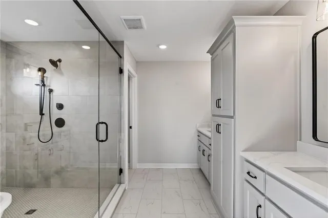 $747,467 | 7616 North Booth Avenue, Kansas City, MO 64158