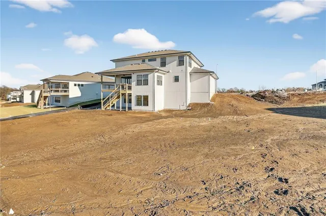 $747,467 | 7616 North Booth Avenue, Kansas City, MO 64158