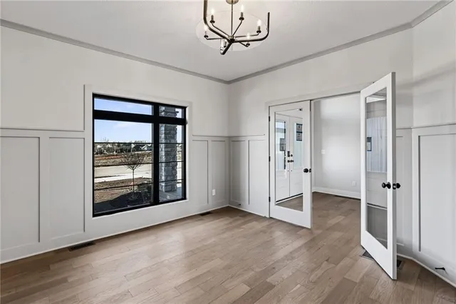 $747,467 | 7616 North Booth Avenue, Kansas City, MO 64158