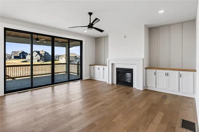 $747,467 | 7616 North Booth Avenue, Kansas City, MO 64158