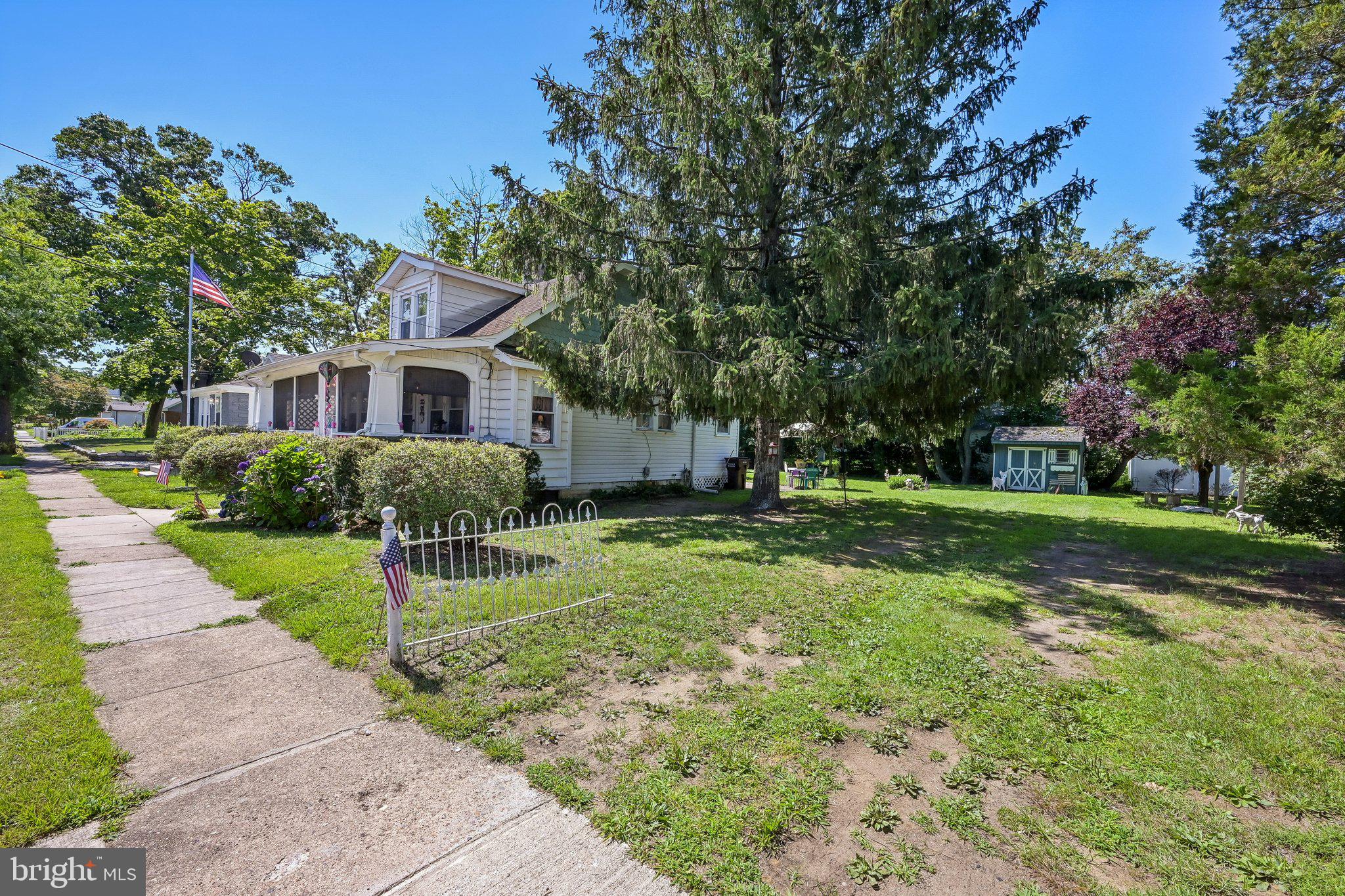 716 Filmore Street Riverside, NJ 08075 - Photo 5 of 28 Large Side lot
